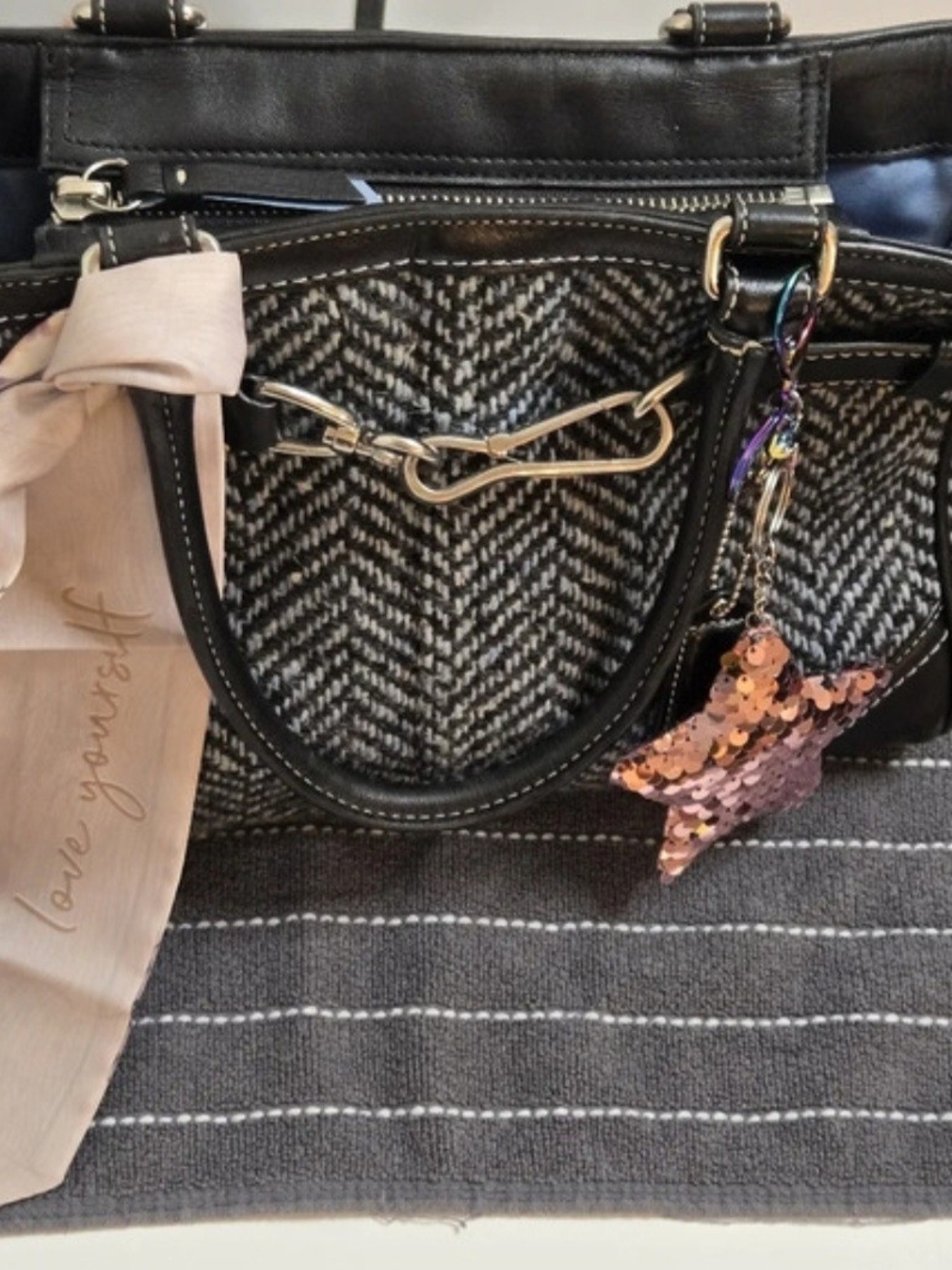 Coach Purse - Picture 7 of 8